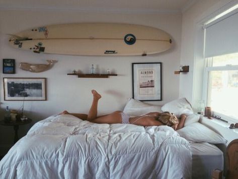 Surf Bedroom, Surfer Room, Surf Room, Beachy Room, Surf Vibes, Beach Room, Casa Vintage, Interior Room, Beach Bedroom