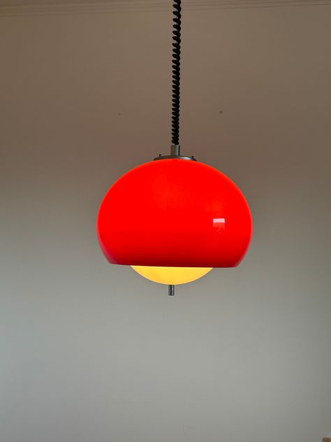 Wooden pendant lamp