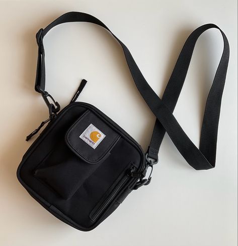 Carhartt Side Bag, Aesthetic Side Bag, Aesthetic Crossbody Bag, Side Bag Outfit, Small Bags Aesthetic, Cute Side Bags, Carhartt Wip Bag, Carhartt Sling Bag, Carhartt Crossbody Bag