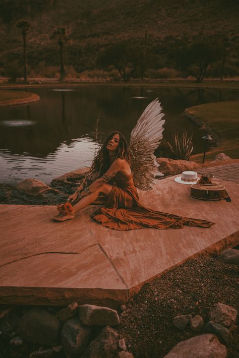 Desert Fairy, Western Aesthetic, Fairy Fashion, Gothic Art, Fairy Core, Boho Chic Fashion, Pose Reference, Art Inspo, Photography Poses