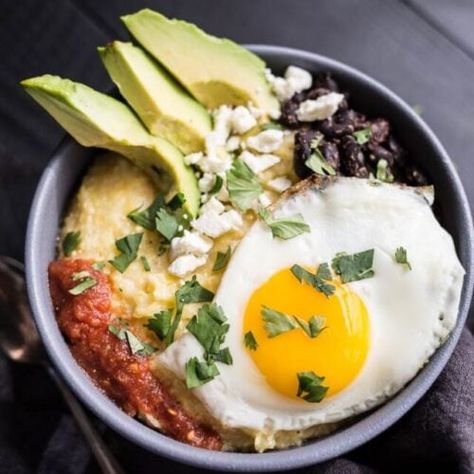 This warm and creamy polenta breakfast bowl is a hearty and healthy way to start the day. Gluten-free! Savory Polenta, Polenta Bowl, Polenta Breakfast, Breakfast Polenta, Polenta Recipes, Creamy Polenta, Breakfast Bowl, Savory Breakfast, Breakfast Bowls