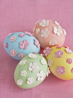 Elegant Eggs Diy – Velikonoce, Creative Easter Eggs, Decorated Eggs, Easy Easter Crafts, Easter Egg Designs, Easter Eggs Diy, Egg Crafts, Easter Crafts Diy, Easter Time