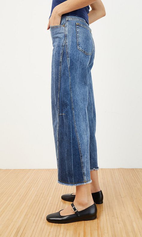 Add Side Panel To Jeans, Adding Side Panels To Jeans, Jeans With Side Panels, Upcycle Jeans Refashioning, Diy Jeans Upcycle, Jean Refashion, Återvinna Jeans, Refashion Jeans, Jeans Upcycle