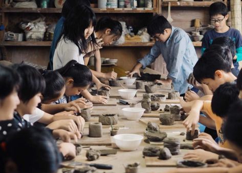 8 Best Ceramic Classes in Japan for English Speakers Ceramics Class Aesthetic, Ceramic Pottery Japanese, Clay Workshop, Hakame Ceramics, Ceramic Tools Japanese, Handmade Ceramics Vase Japanese, Kids Workshop, Japan Architecture, Beginner Pottery