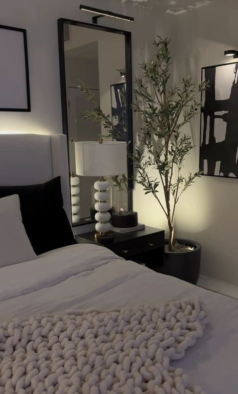 Classy Bedroom, Bedroom Decor For Couples, Apartment Living Room Design, Dream Apartment Decor, Apartment Bedroom Decor, Future Apartment Decor, Dekorasi Kamar Tidur, Apartment Decor Inspiration, Room Makeover Bedroom