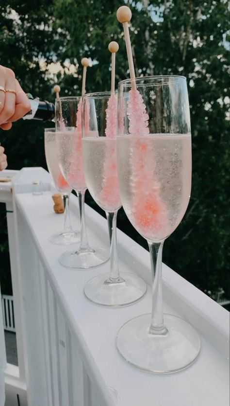 Rock Candy In Champagne, Champagne With Rock Candy, Prosecco Cotton Candy, Pastel 21st Birthday Party, Champagne Bubbles Aesthetic, Rock Candy Drinks Cocktails, Drinks With Rock Candy, Cotton Candy Bridal Shower Ideas, 21 Birthday Cocktails