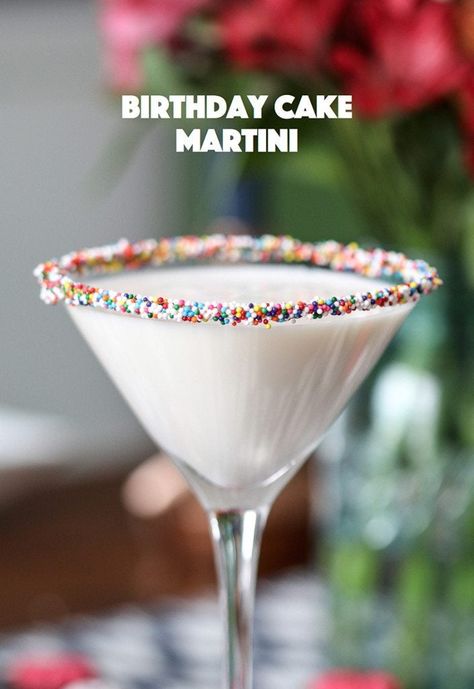 Birthday Cake Drink, Birthday Cake Martini, Martini Cake, Cake Martini, Birthday Martini, Resep Koktail, Cake Vodka, Whipped Vodka, Tasty Cocktails