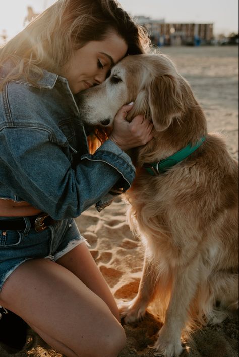 Dog Owner Photoshoot, Dog Family Pictures, Pet Photography Poses, Dog Photoshoot Pet Photography, Dog Photography Poses, Dog Portrait Photography, Animal Photoshoot, Photos With Dog, Dog Poses