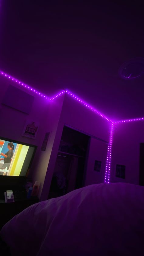 Mirror In Boys Bedroom, Boy Rooms With Led Lights, 0.5 Room Pictures, Room Pics Snapchat, Led Lights Snap, Led Light Background, Bedroom Snap, Led Lights Bedroom Ceiling, Rooms With Led Lights