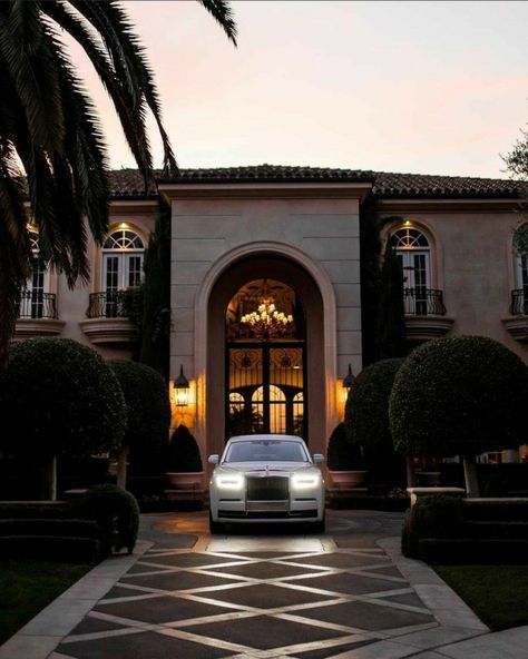 Time to choose, get classy find yourself the perfect house with a fancy car. Glam life goals, lifestyle. Millionaire Homes, Millionaire Lifestyle Luxury, Mens Luxury Lifestyle, Wealthy Lifestyle, Dubai Real Estate, Fancy Cars, Millionaire Lifestyle, Billionaire Lifestyle, Luxury Life