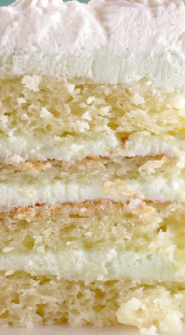 Key Lime Cream Cake. I want to try making a layered sponge cake with sweetened lime greek yogurt cream cheese Essen, Key Lime Cake, A Slice Of Cake, Lime Cream, Lime Recipes, Slice Of Cake, A Piece Of Cake, Piece Of Cake, Eat Dessert First