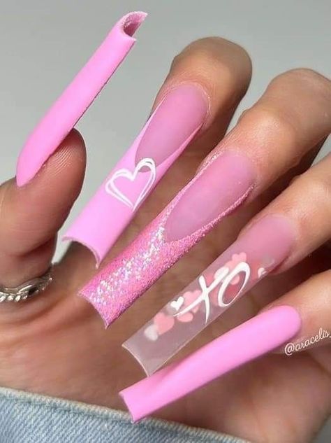 Pink Nail Tips French, Glitter French Tip, Ongles Bling Bling, Nails French Tip, Glitter French Tips, Nails Valentines, February Nails, Beige Nails, Tip Nails