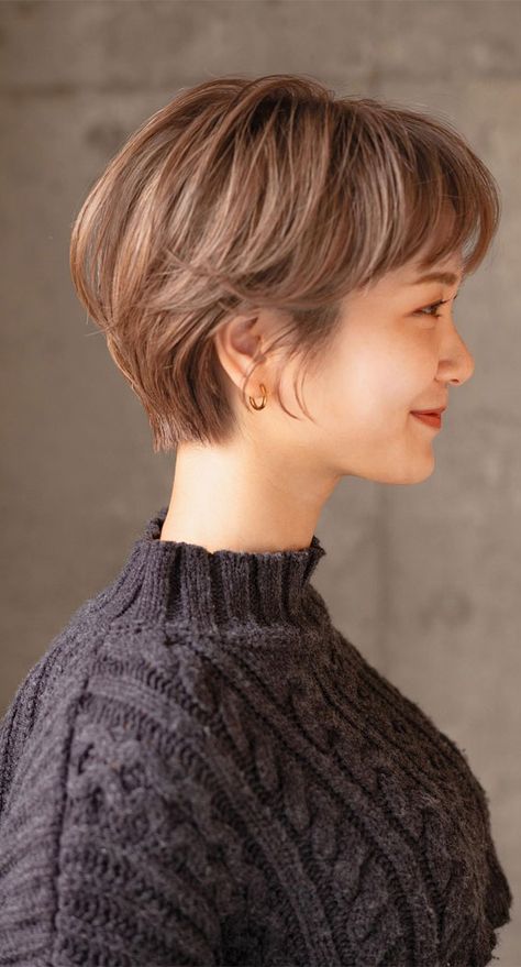 Unveiling the Latest in Hair Trends : Sweet Essence 90s Haircuts, Haircut Tip, Pixie Cut With Bangs, Really Short Hair, Hair Inspiration Short, Kids Hair Cuts, 90s Hairstyles, Pixie Bob, Short Hair Haircuts