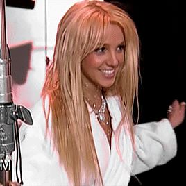 Britney Spears Videos, Britney Spears Pfp, Britney Spears In The Zone, Y2k Gifs, Y2k Britney Spears, Britney Spears 2002, Britney Spears 2004, 2000s Pictures, Britney Spears Live