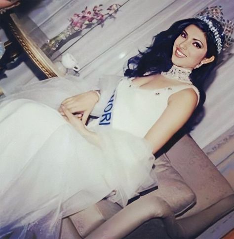 Priyanka Chopra Jonas Shares Photo from Miss World Win at Age 18: 'Feels Like Just Yesterday' Priyanka Chopra Birthday, بريانكا شوبرا, Miss World 2000, Indian Princess, 90s Bollywood, Miss India, Princess Dresses, Miss World, Priyanka Chopra