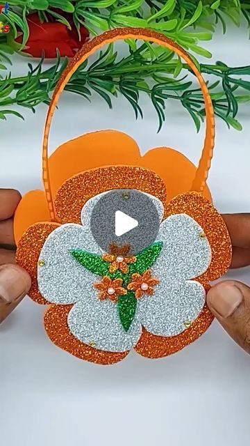 Bag Making Ideas, Glitter Paper Crafts, How To Make A Paper Bag, Diy Paper Bag, Happy Birthday Cards Handmade, Paper Bag Crafts, Diy Ribbon Flowers, Crafts Origami, Gift Bags Diy