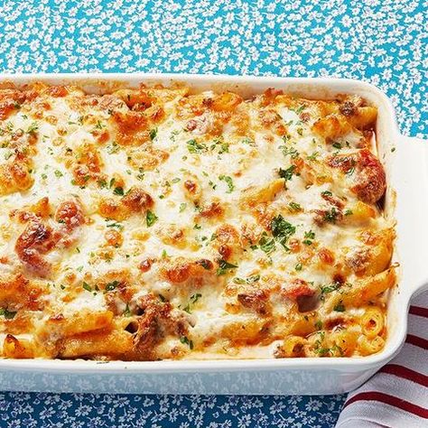 Pioneer Woman Recipes Dinner, Popular Casseroles, Favorite Casserole Recipes, Ree Drummond Recipes, Ground Beef Casserole Recipes, Favorite Casseroles, Hearty Comfort Food, Baked Pasta Recipes, Best Casseroles