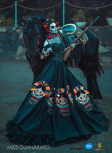 20 Traditional Costumes From Miss Mexico 2020 That Left Us Awestruck Black Color Meaning, Miss Mexico, Daniela Ramirez, Day Of Dead, Traditional Hairstyle, History Class, Fantasias Halloween, Mexican Culture, Mexican Art