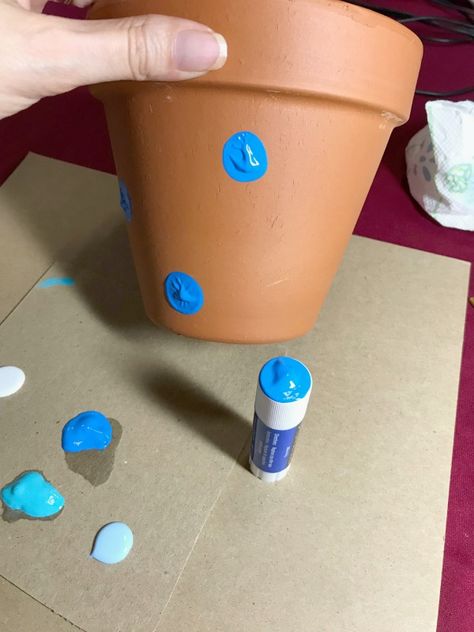 DIY Kids Painted Flower Pot - Life is Sweeter By Design Flower Pot Painting Ideas, Diy Kids Paint, Flower Pot Painting, Pot Painting Ideas, Painted Flower Pot, Planting For Kids, Pot Painting, Kids Clay, Plant Pot Decoration