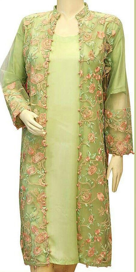 Want this one Gaun Design, Pakistani Gowns, Pakistani Suits Party Wear, Suits Party Wear, Dress Design Ideas, Party Wear Casual, Design Jacket, Shrug For Dresses, Velvet Dress Designs