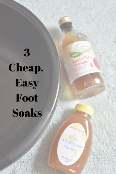 At Home Pedicure Soak, Home Foot Soak, At Home Pedicure, Pedicure Soak, Shellac Pedicure, Diy Foot Soak, Home Pedicure, Foot Soak Recipe, Foot Soaks