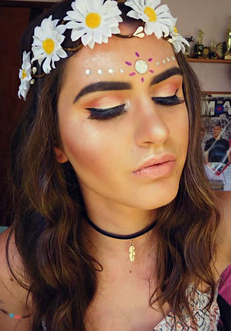 Summer Solstice Face Paint, Hippy Costume Makeup, Hippie Costume Makeup, Hippie Makeup Halloween, Hippie Makeup 70s Flower Power, Hippy Makeup Halloween, Hippie Makeup Boho, Hippie Makeup Looks 70s, 70s Hippie Makeup