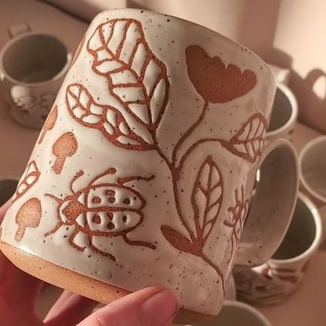 Sarah Ritchie (@fromhandsof.sjr) • Zdjęcia i filmy na Instagramie Moth Species, Pottery Patterns, Pottery Pots, Pottery Painting Designs, Pottery Handbuilding, Clay Paint, Wax Resist, Glaze Ceramics, Pottery Techniques