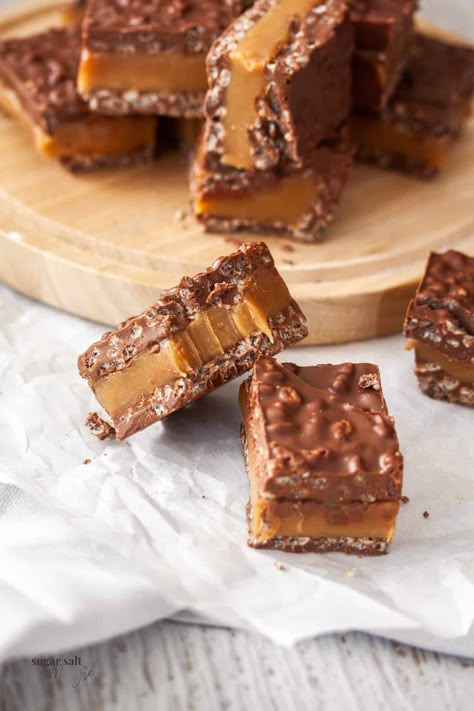 Caramel Slice Recipe, Crispy Cakes, Sweet Slices, Chocolate Caramel Slice, Slice Recipes, Chocolate Slice, Slice Recipe, Easy Caramel, Caramel Slice