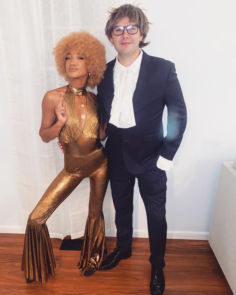 Foxy Brown Austin Powers Costume, Austin Powers And Foxy Costume, Foxy Cleopatra Austin Powers, Foxxy Cleopatra Halloween Costume, Austin Powers And Foxy Cleopatra, Foxy Cleopatra Outfit, Foxy Cleopatra Halloween Costume, Foxy Brown Costume, Austin Powers Couples Costume