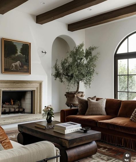 Living Room Designs Spanish Style, Spanish Style Home Design, Living Room Colonial Style, Living Room Architectural Digest, Modern Spanish Style Homes Bedroom, Spanish Interior Design Living Room Hacienda Style, Tudor Living Room Ideas, Modern Spanish Style Homes Living Room, Homes With Character Interior