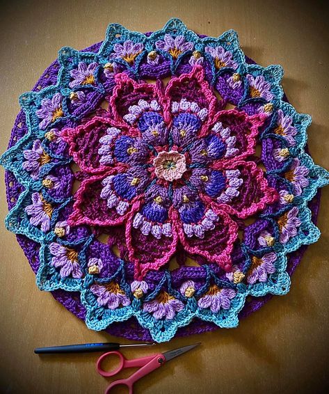 Ravelry: Green Tea Block by The Floral Hook