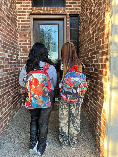 Senior Year Kids Backpacks Ideas, Kid Backpacks Senior Year, Senior Backpack Ideas, Senior Themes, Senior Backpacks, Senior Year Planning, Senior 25, Book Bags For Kids, Senior Year Things