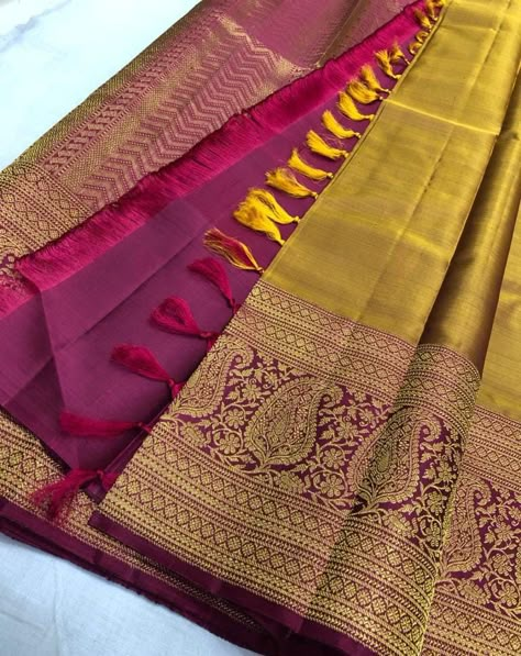 Sadi Colour Combinations, Soft Silk Sarees With Price Online Shopping, Kanjeevaram Sarees Wedding, Bridal Silk Saree Kanchipuram, Kanjivaram Sarees Silk With Prices, Saree Combinations Color Combos, Gold Silk Saree, Saree Color Combinations, Silk Saree Blouse Designs Patterns