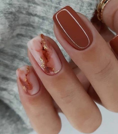 Short Nails Fair Skin, Fall Nails 2023 Trends Square, Fall Nail Designs Coffin Short, Fall Nail Designs Square Short, Nail Designs Copper, Burnt Orange Marble Nails, Rust Nails Design Wedding, Fall Russian Manicure, Terracotta Nails Designs Wedding