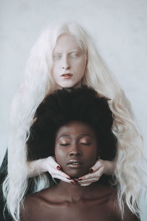 Photographer Created A Concept Called Sun And Moon With Albino And Black Woman Albino Model, Surreal World, Moon Photo, Drawing People Faces, Fine Art Portraits, Pose Reference Photo, In My Head, Sun And Moon, Photoshop Lightroom