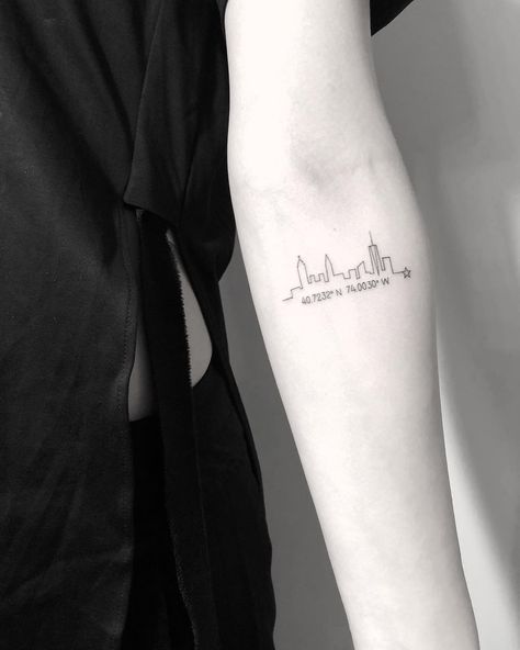 Nyc Skyline Tattoo, Skyline Tattoo, New York Tattoo, Nyc Tattoo, Houston Skyline, City Tattoo, Subtle Tattoos, Pattern Tattoo, Fine Line Tattoos