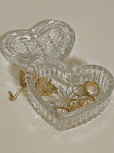 Crystal Glass Aesthetic, Pretty Boxes Decor, Jewelry Storage Aesthetic, Jewellery Storage Aesthetic, Girly Things To Buy, Embossed Jewelry, Dream Room Inspiration, Room Makeover Inspiration, Cute Room Decor