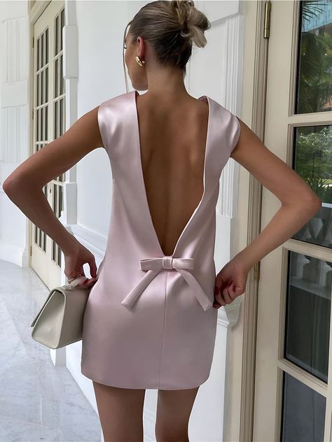 Backless Short Wedding Dress, Dress Outfits Night Out, Backless Silk Dress Short, Big Bow Back Dress, Winter Wedding Cocktail Dress Guest, Backless Mini Dress Classy, Nyc Cocktail Party Outfit, Styling Satin Dress, Short Dresses Formal Elegant