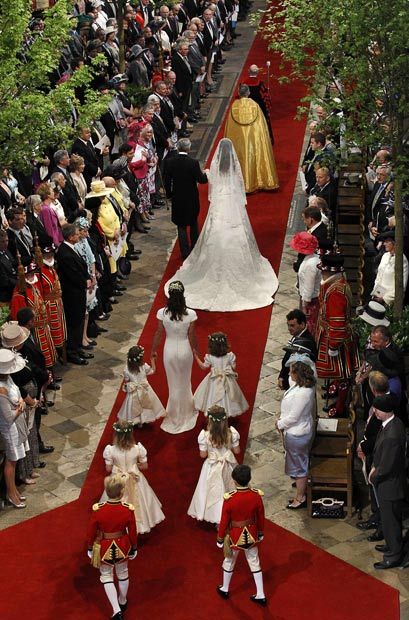 kate walking royal wedding | Royal wedding: Prince William and Kate Middleton marry at Westminster ... British Royal Wedding, William Kate Wedding, Principe William Y Kate, Düşes Kate, Middleton Wedding, William E Kate, Kate Middleton Wedding, Prince William And Kate Middleton, Princess Katherine