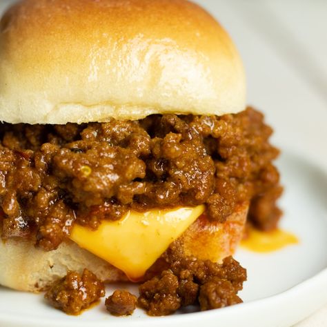 Easy Keto Sloppy Joes [Keto, Low-carb, Sugar-free, Gluten-free] - Chef Michael Chef Michael Keto, Sloppy Joes Keto, Keto Sloppy Joes, Low Carb Sloppy Joes, Parmesan Green Beans, Eating Keto, Quick And Easy Meals, Creamy Lemon Chicken, Dinner On A Budget