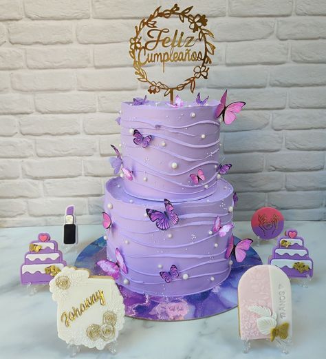 Purple Butterfly Cake, Purple Cakes Birthday, 17 Birthday Cake, Purple Birthday Party, Butterfly Birthday Cakes, 18th Birthday Decorations, Purple Cake, Sweet Sixteen Birthday Party Ideas, Sweet 16 Birthday Cake