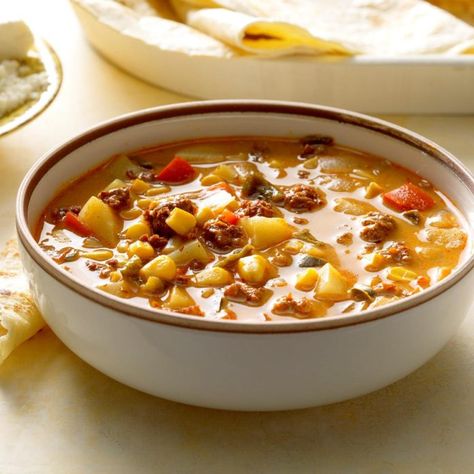 Mexican Chorizo and Corn Soup Chorizo Soup, Corn Soup Recipes, Pizza Soup, Mexican Chorizo, Mexican Soup, Corn Soup, Winter Soups, Sweet Potato Soup, Stuffed Poblano Peppers