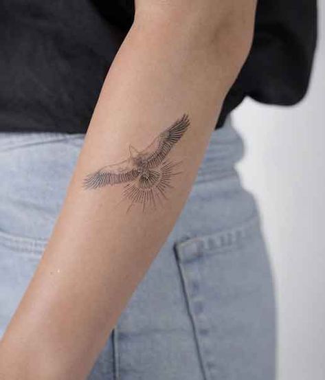 Bold & Striking - Eagle Tattoo Ideas For 2022 - Tattoo Stylist Mini Eagle Tattoo For Women, Boho Eagle Tattoo, Eagle Tattoo Aesthetic, Aesthetic Eagle Tattoo, Bold Eagle Tattoo, Eagle Tattoo Meaning, Eagle Leg Tattoo For Women, Eagle And Sun Tattoo, Womens Eagle Tattoo