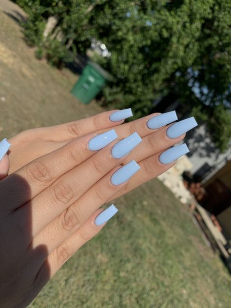 Ongles Baby Blue, Nayelly Nails, Acrylic Nails Light Blue, Baby Blue Acrylic Nails, Blue And White Nails, Blue Coffin Nails, Blue Gel Nails, Light Blue Nails, Baby Blue Nails