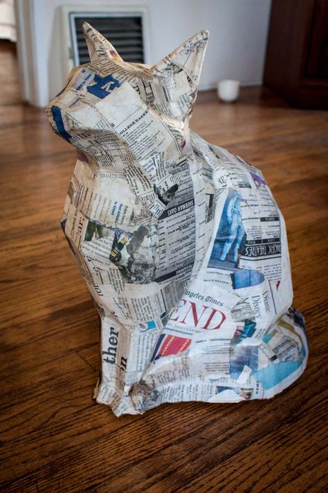 Geometric Cat Sculpture: From 3D to Paper Mache – BradWallaceDesign.com – The Big Fat Juicy Blog Fabric Cat Sculpture, Cartonnage, Cardboard Cat Sculpture, Papier Mache Cat, Paper Mache Easy, Paper Mache Sculpture Ideas, Cat Paper Mache, Paper Mache Ideas, Paper Mache Wall Art