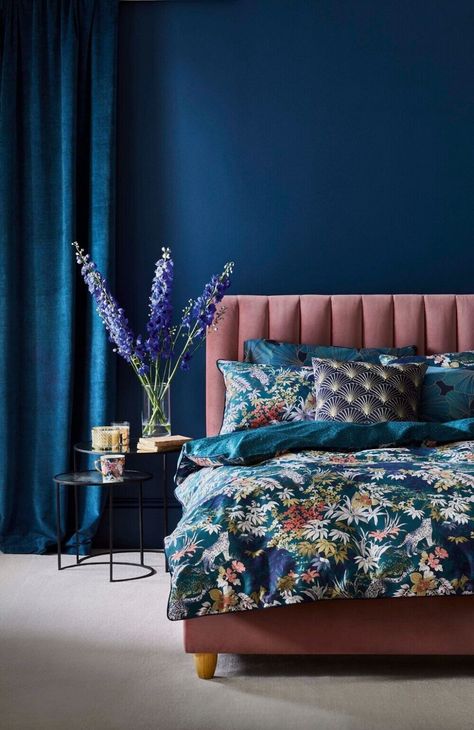 How To Style A Pink Bedroom - The Nordroom Bedroom Moody, Blue And Pink Bedroom, Cream Bedroom, Pink Bedroom Walls, Pink Headboard, Blue Bedroom Walls, Dark Blue Bedrooms, Blue Bedroom Design, Pink Bedroom Design