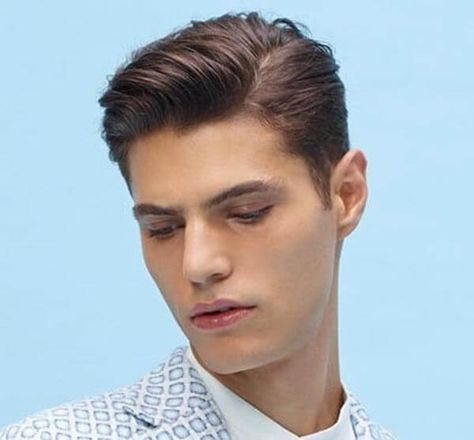 Textured Comb Over and Side Part haircut Classic Italian Haircut Men, Men Hairstyle Side Part, Classic Side Part Men, Men Side Part Haircut, Mens Side Part Hairstyles, Italian Hairstyles Men, Medium Length Side Part, Side Parted Hairstyles, Side Part Medium Length Hair