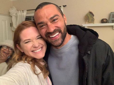 Jackson And April, Jessie Williams, Grey's Anatomy Doctors, Sarah Drew, Jackson Avery, Debbie Allen, Greys Anatomy Funny, Jesse Williams, Greys Anatomy Cast