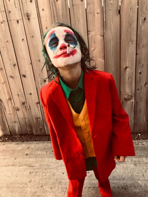 “Can you introduce me as The Joker?” 🤡 Joker Decorations, Joker Fancy Dress, Kids Joker Costume, Family Costumes For 3, Cardboard Kitchen, Joker Halloween Costume, Joker Mask, Joker Halloween, Joker Costume