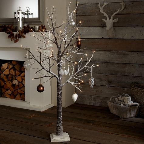 Tree 4ft Christmas Tree, Twig Christmas Tree, Twig Tree, Plastic Christmas Tree, Alternative Christmas, Alternative Christmas Tree, A White Christmas, Traditional Christmas Tree, Paper Christmas Tree